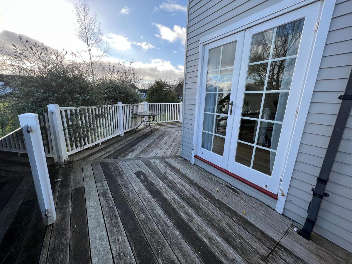 Barnsley, Turret House Windrush Lake South Cerney Εξωτερικό φωτογραφία